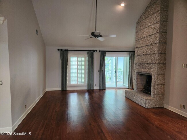 Foto del edificio - 103 Mews Cir