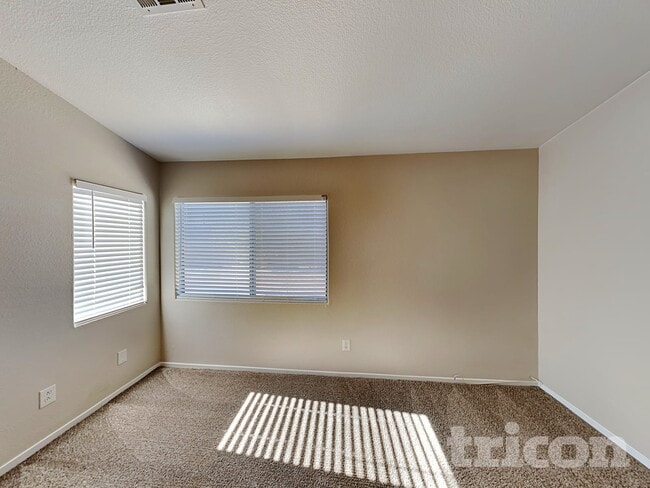 Foto del edificio - 5737 N Copper Sun Ct