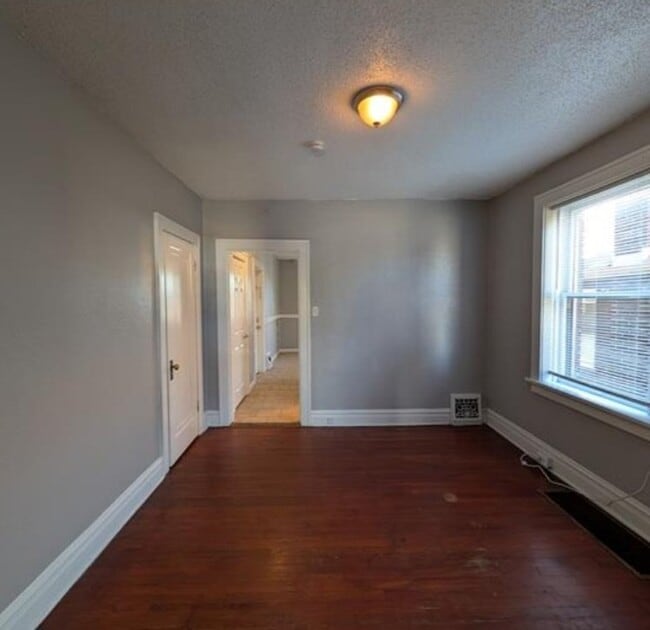 Building Photo - 4006 Keokuk St