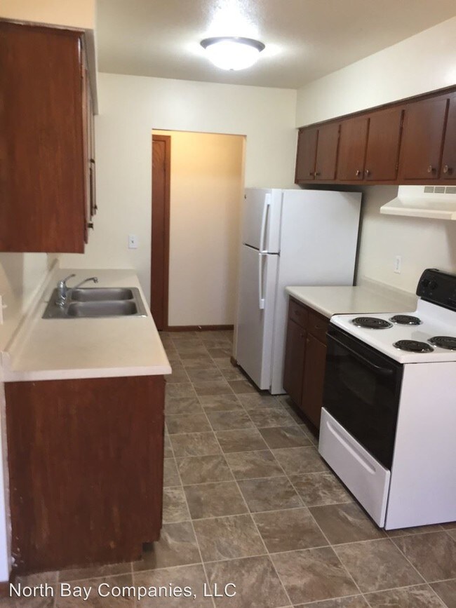 Foto del edificio - 11644-11670 Dakotah St NW