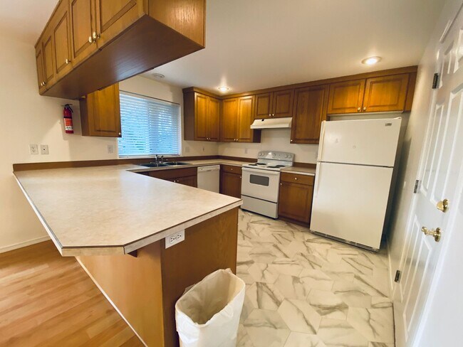 Foto del edificio - Quiet Duplex in Mount Vernon Neighborhood