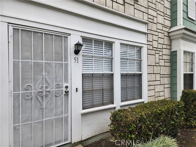 Primary Photo - 5640 Riverside Dr