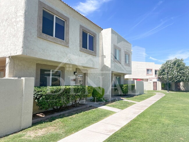 Building Photo - 6026 N 79th St