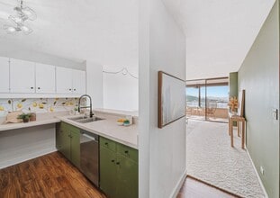 Building Photo - 1717 Mott Smith Dr