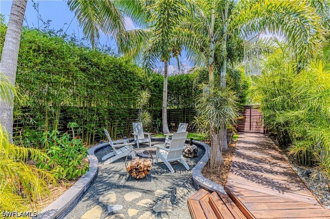 Foto del edificio - 27180 Williams Rd