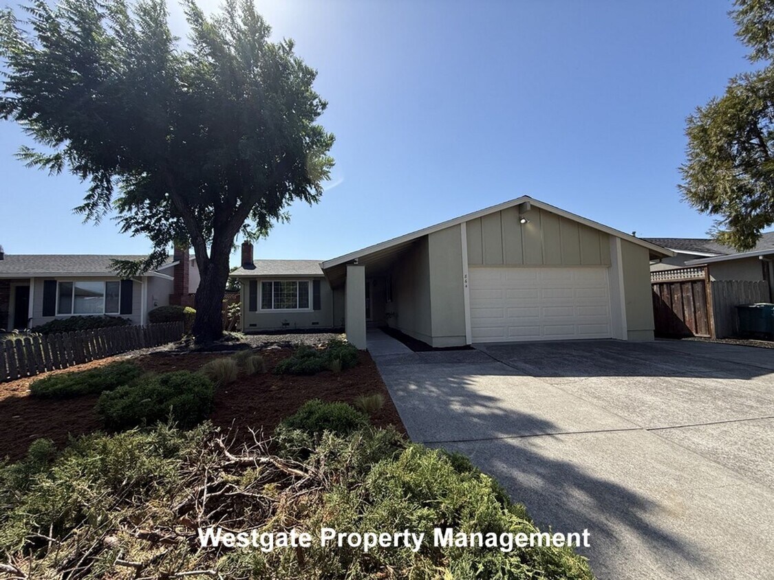 Foto principal - 864 Crinella Dr