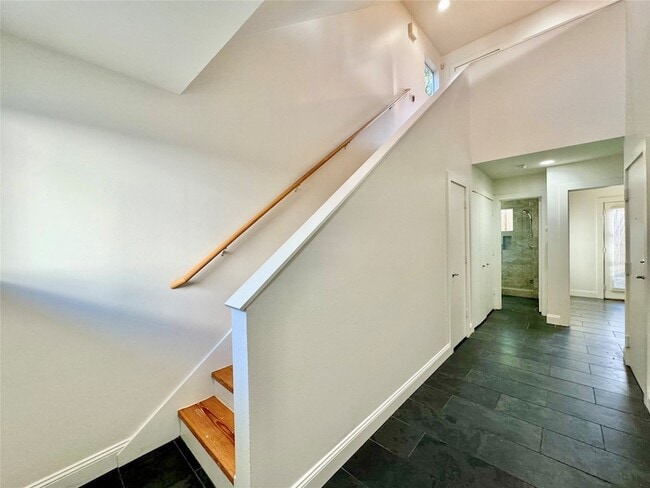 Foto del edificio - 4214 Swiss Ave