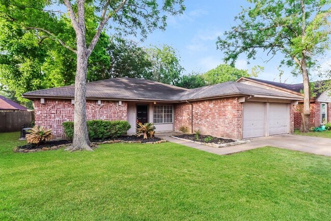 Foto del edificio - 13323 Oak Ledge Dr