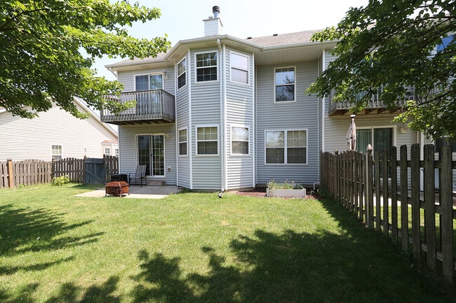Building Photo - 16046 S Fairfield Dr
