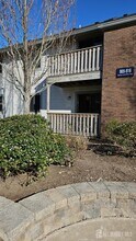 Building Photo - 909 Ravens Crest Dr