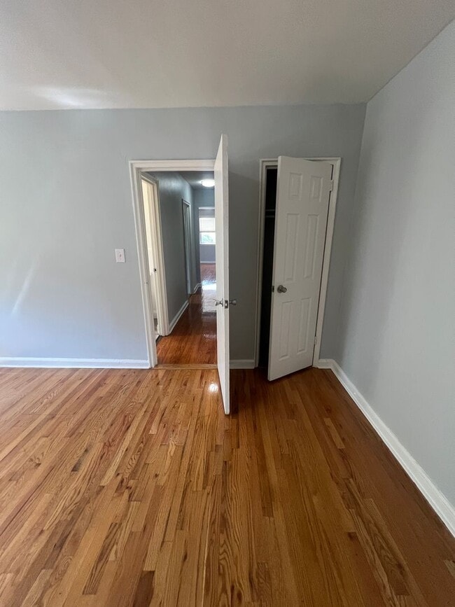 Interior Photo - 151 South Munn Ave