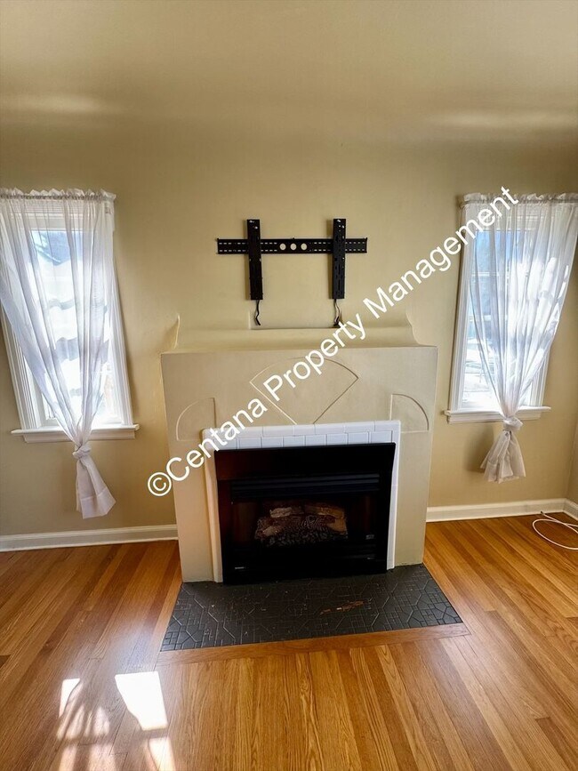 Foto del edificio - MOVING SPECIAL: $500 off First Full Months...