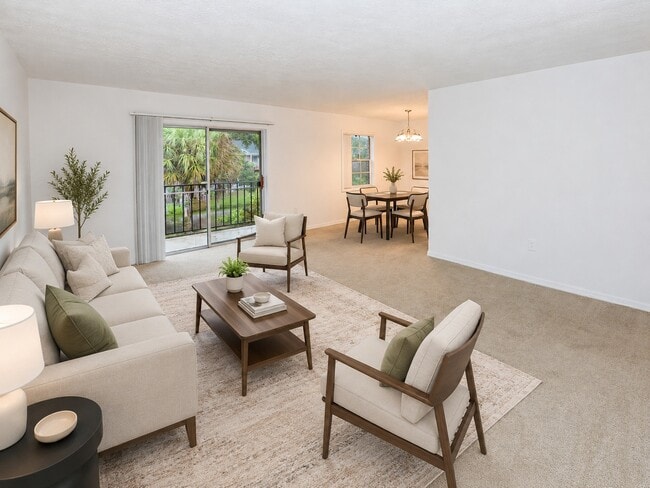 Foto del edificio - Reserve at Lake Pointe Apartments and Townhomes