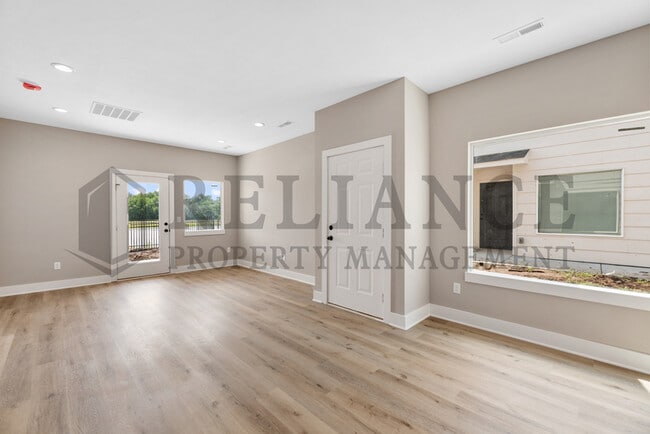 Building Photo - 6814 White Pine