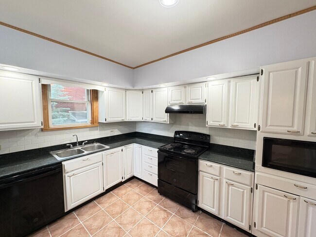 Foto del edificio - 6345 Morrowfield Ave