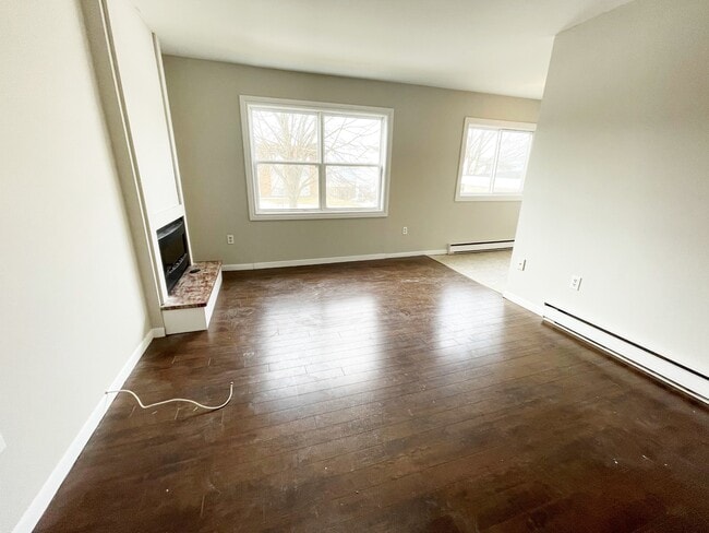 Building Photo - 534 Bonita Ave