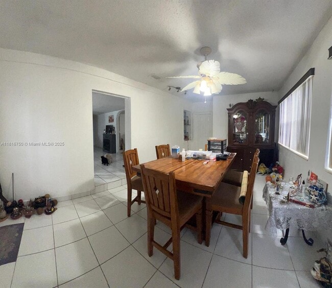 Foto del edificio - 765 W 23rd St