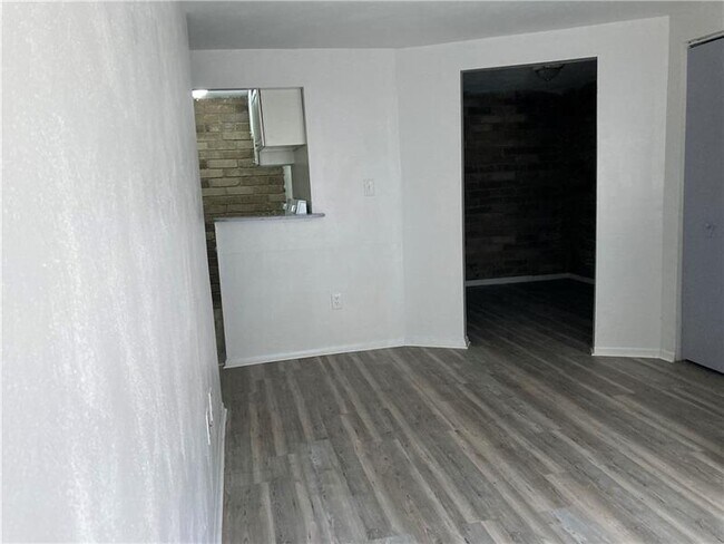 Building Photo - 200 Milltown Rd