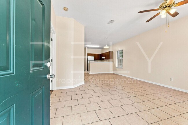 Foto del edificio - 2908 Whisper Oaks Ln