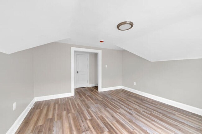 Building Photo - Endora