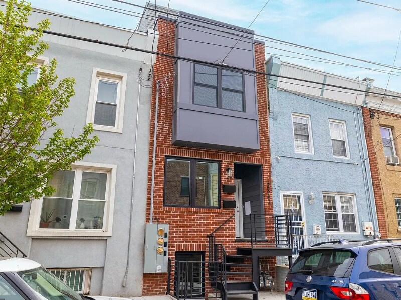 Primary Photo - 2342 Moore St