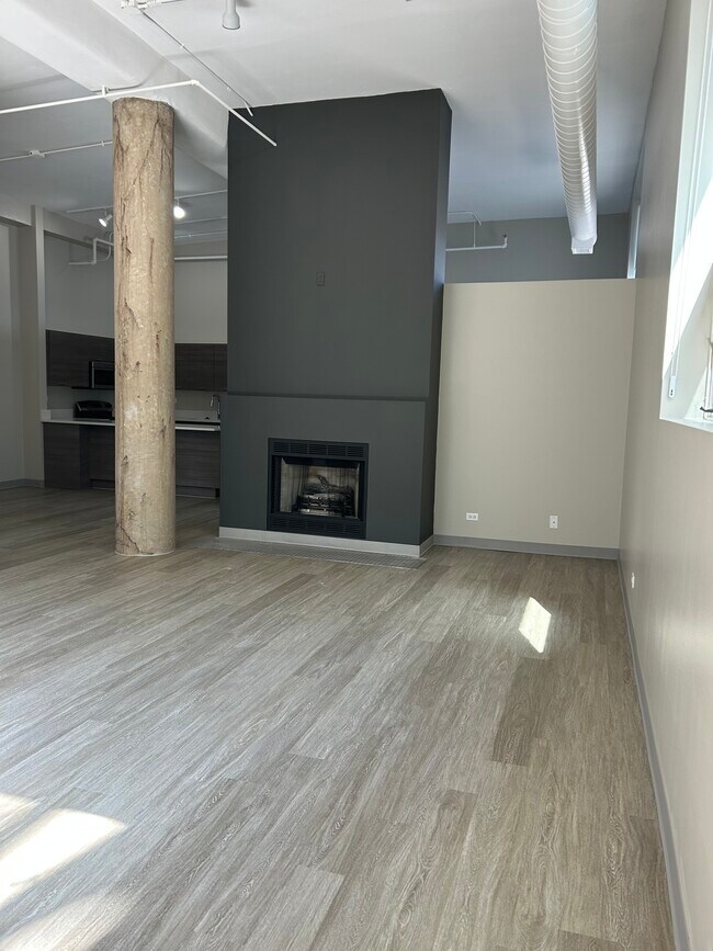 Foto del edificio - Downer Place Lofts