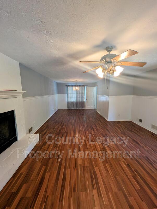 Foto del edificio - 2840 Spring Ridge Cir