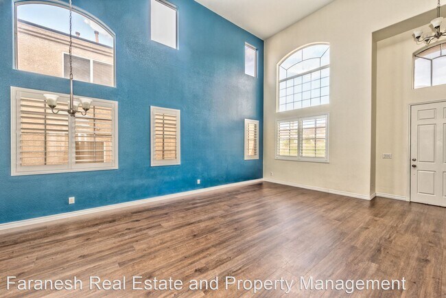 Building Photo - 5 br, 3.5 bath House - 612 Tyler Ridge Ave
