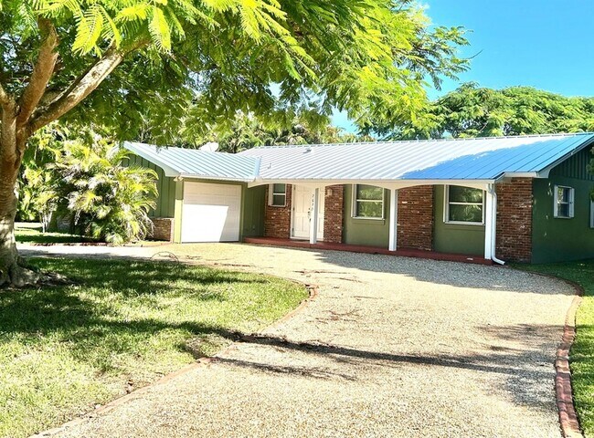 Foto del edificio - 2095 NW Fork Rd