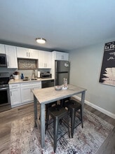 Building Photo - 395 K St