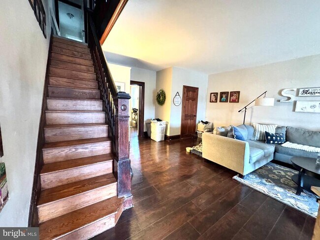 Foto del edificio - 425 Juniper St