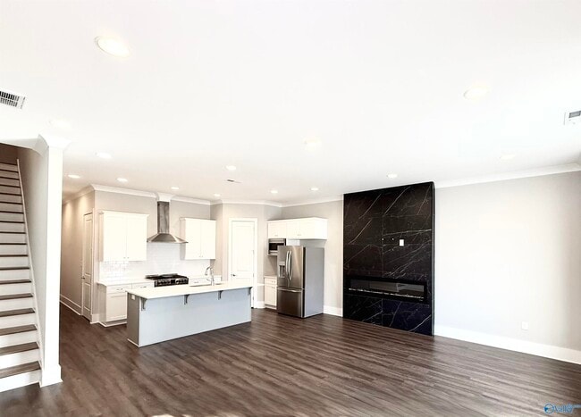 Building Photo - 190 Kearny St