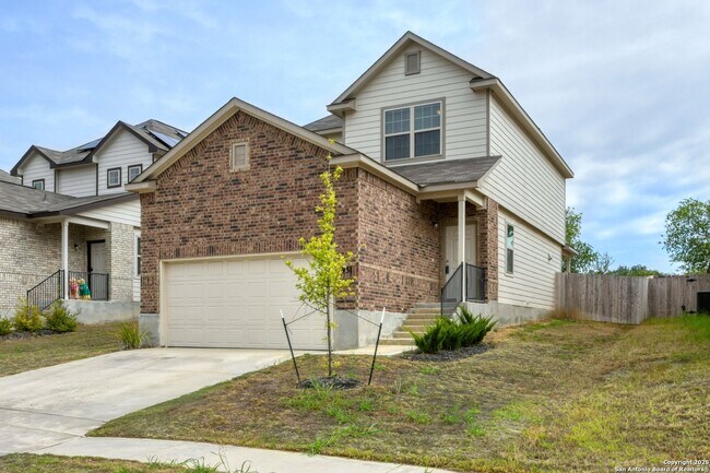 Foto del edificio - SPACIOUS 4-BEDROOM HOME IN SOMERSET TRAILS