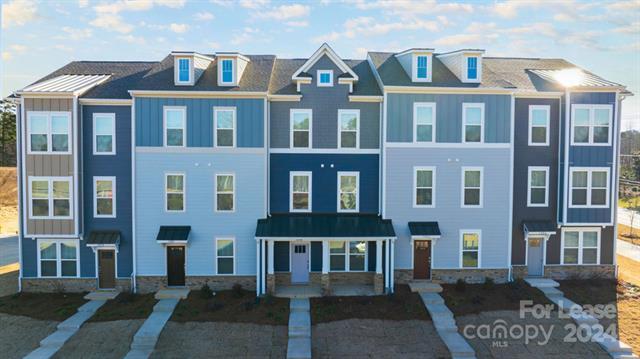 Foto del edificio - 1018 Tomlin Green Ln