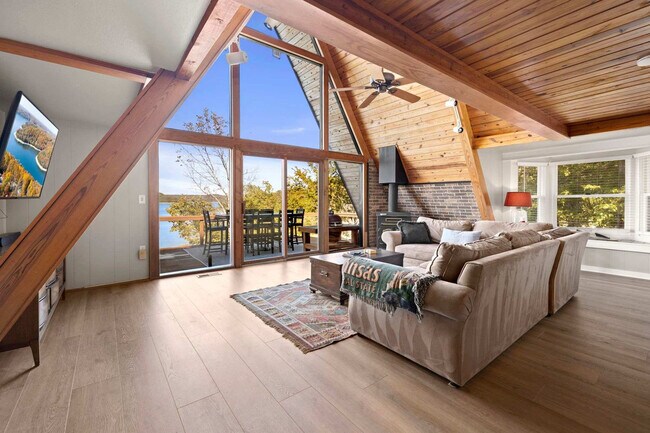 Foto del edificio - 9063 Mundell Rd