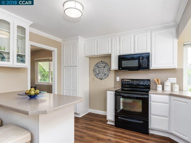 Foto del edificio - 7796 Woodren Ct