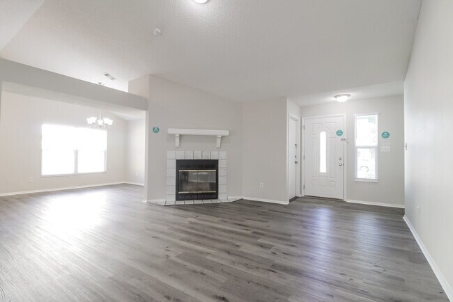 Foto del edificio - 1029 Beckstrom Dr