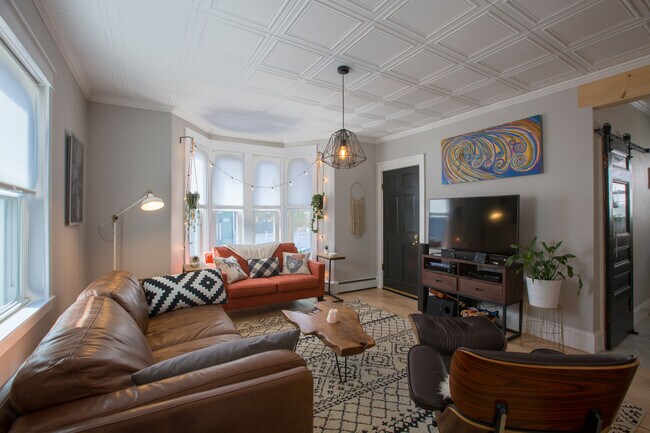 Building Photo - 77 Hudson Street