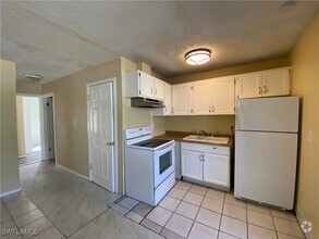 Building Photo - 17367-17369 Dowling Dr