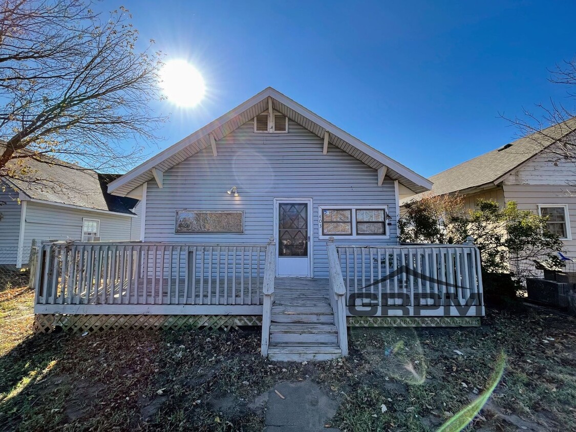Primary Photo - 3 Bedroom 1 Bathroom House