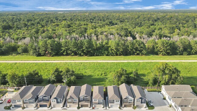 Foto del edificio - 1526 Parkland Oak Dr