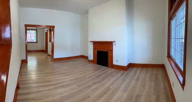 Building Photo - 1326 Evergreen Ave