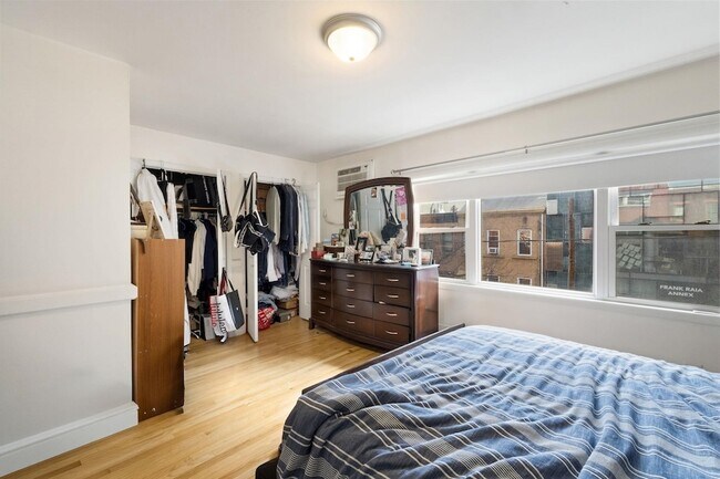 Foto del edificio - 322 Garden St