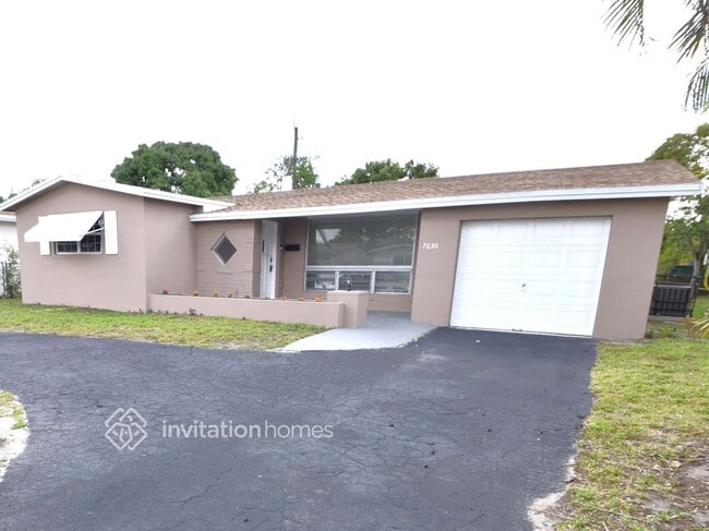 Building Photo - 7630 Coral Blvd