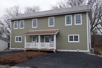 Building Photo - 86 S Water St