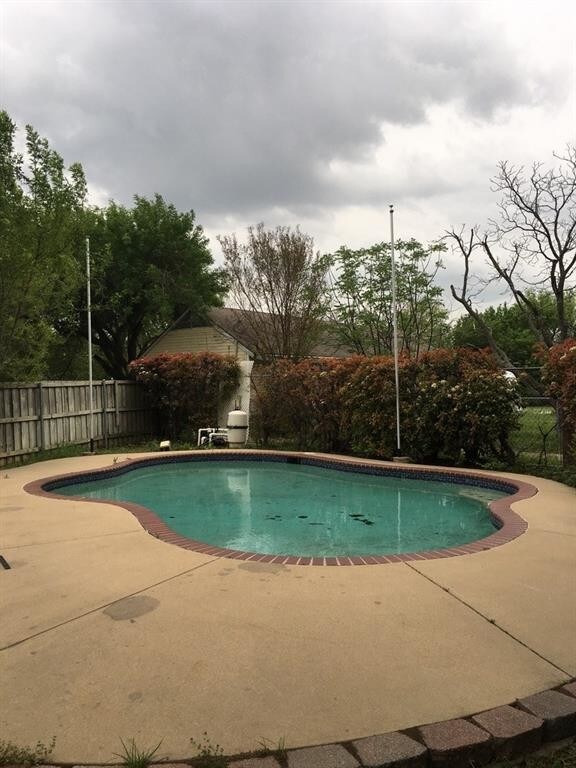 Foto del edificio - 1702 Prairie Creek Ct