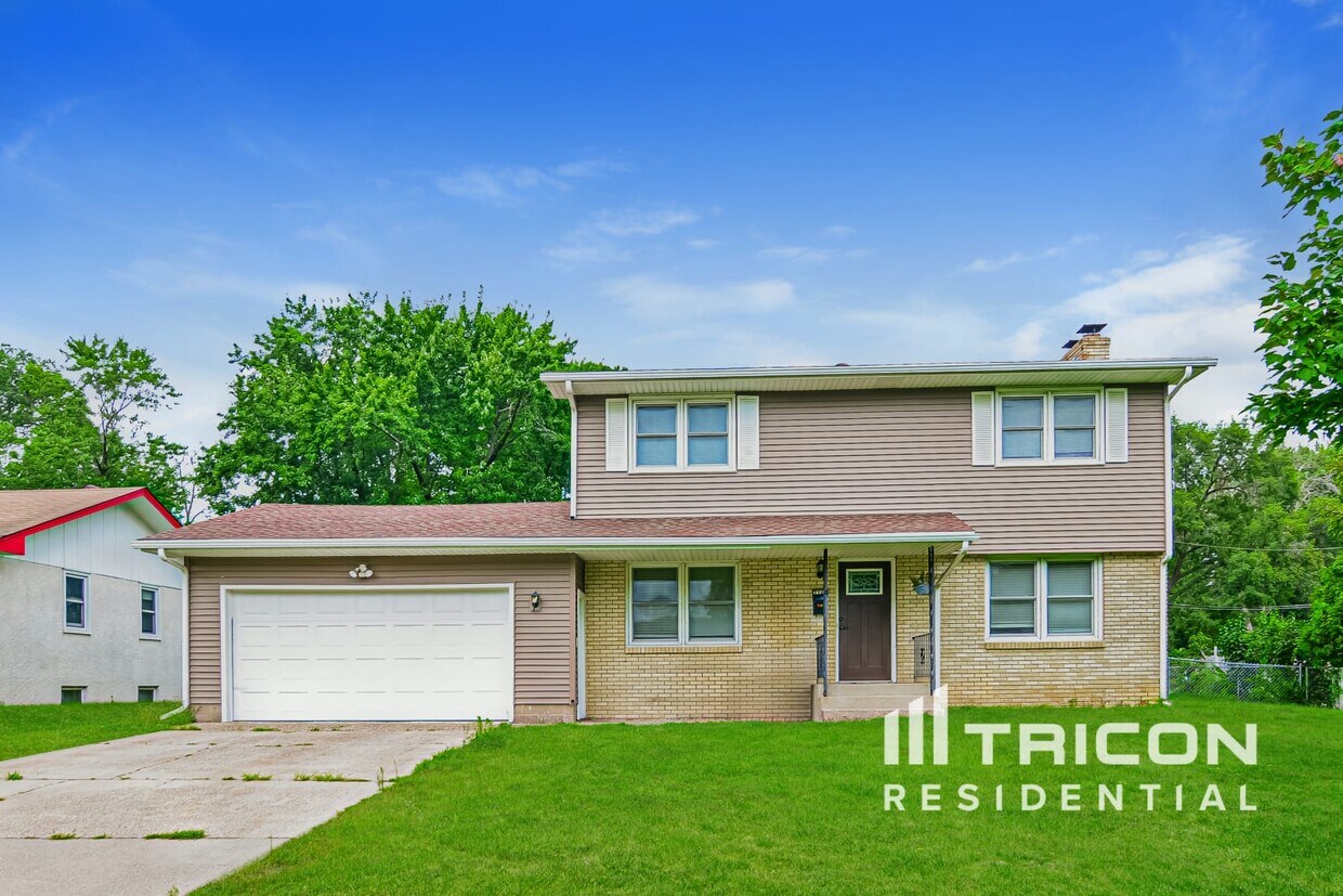 Foto principal - 7709 Major Ave N