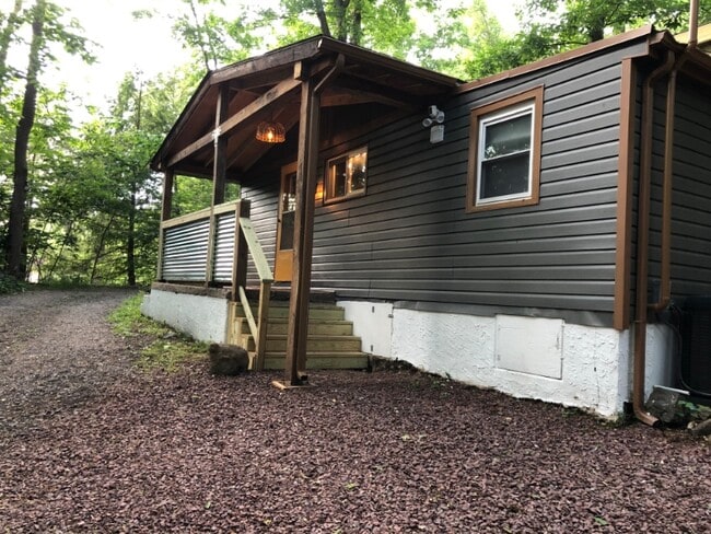 Building Photo - 2860 Swamp Creek Rd