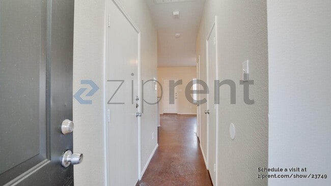 Building Photo - 2340 Aldergate Dr