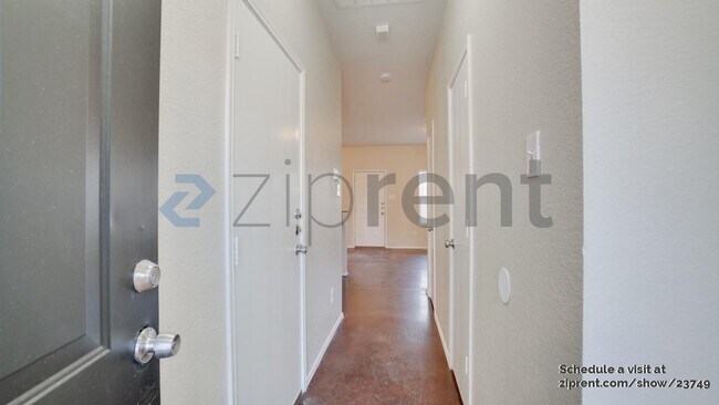 Foto del edificio - 2340 Aldergate Dr